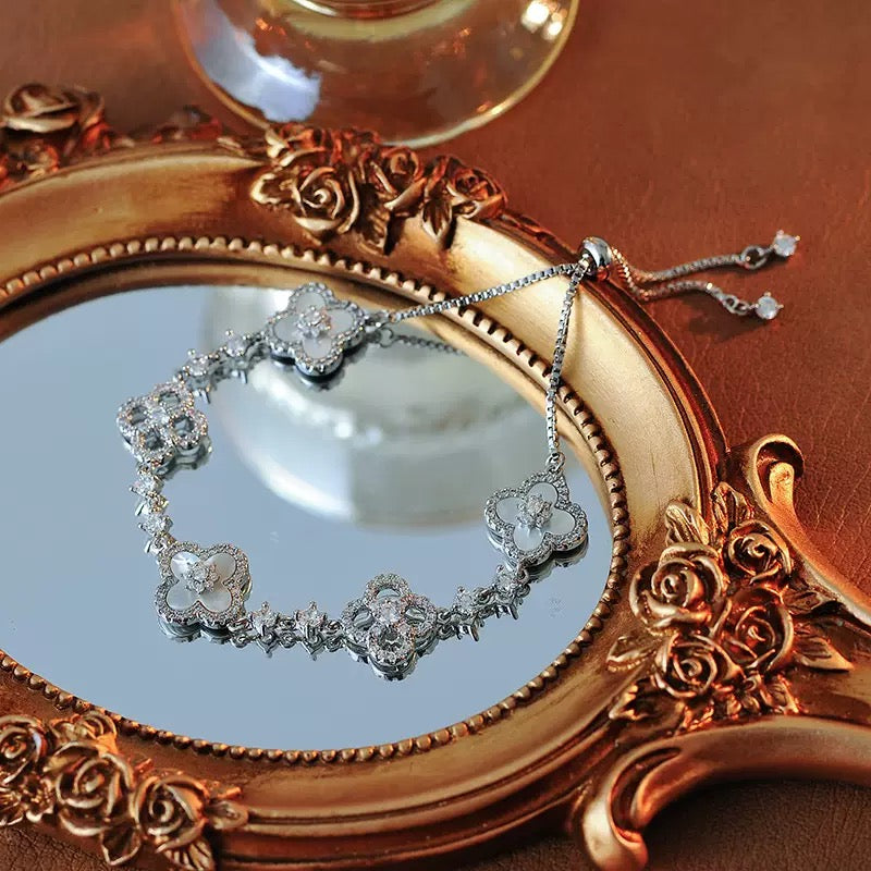 Sakura Cleef Bracelet