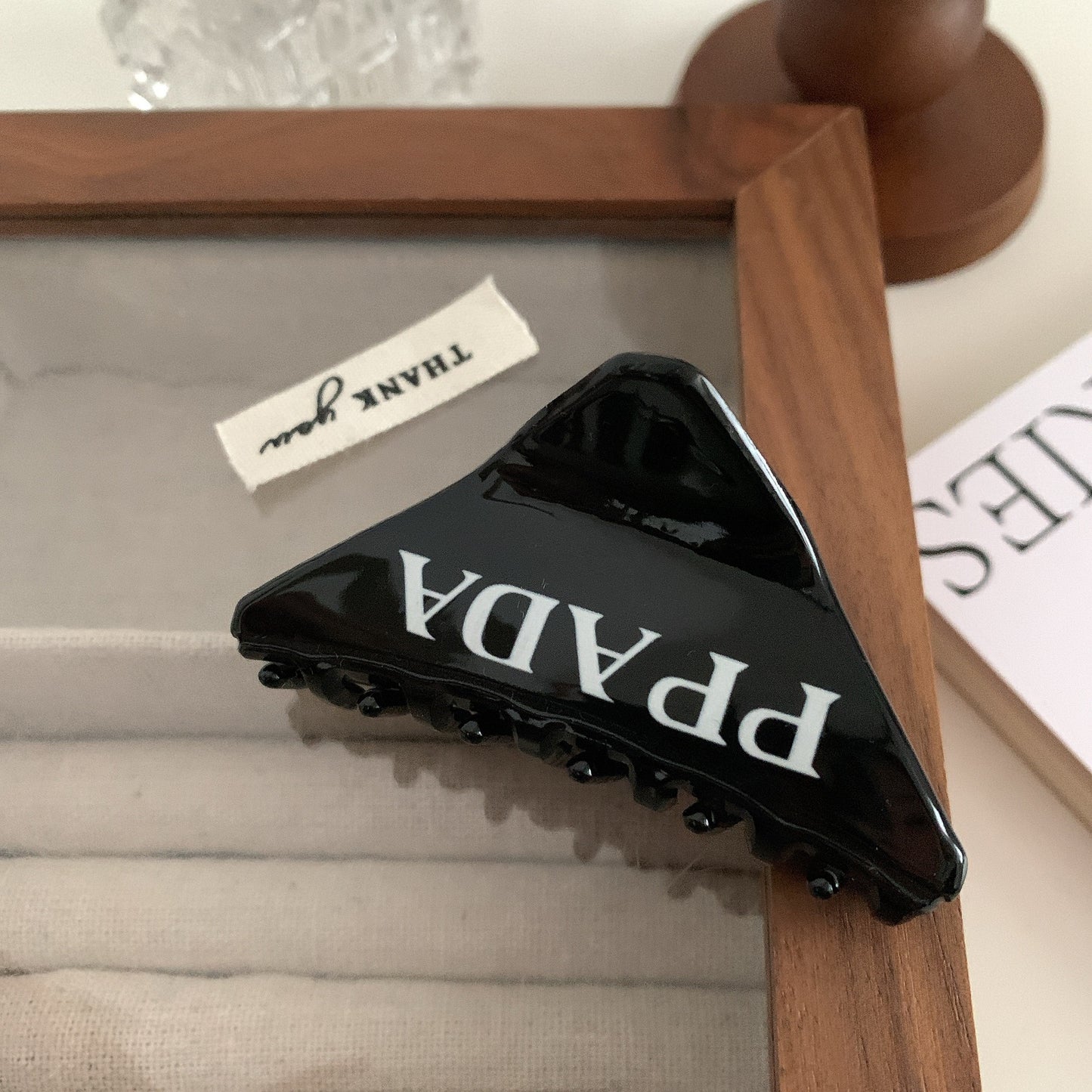 PRA triangle hair clip