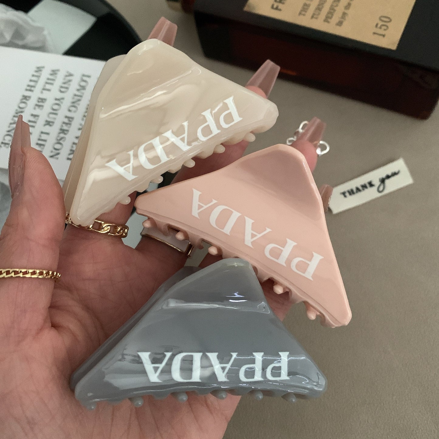 PRA triangle hair clip