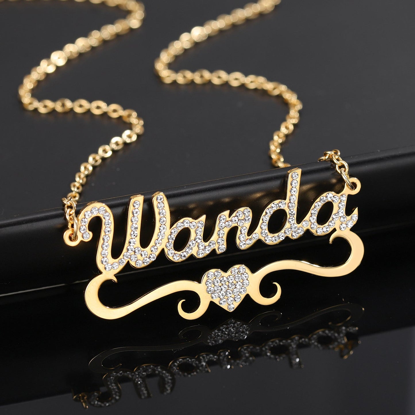 COMFMET TITLE NAME NECKLACE