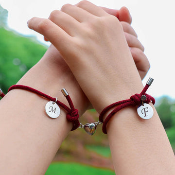 Pulseiras de cartas de amor para casais