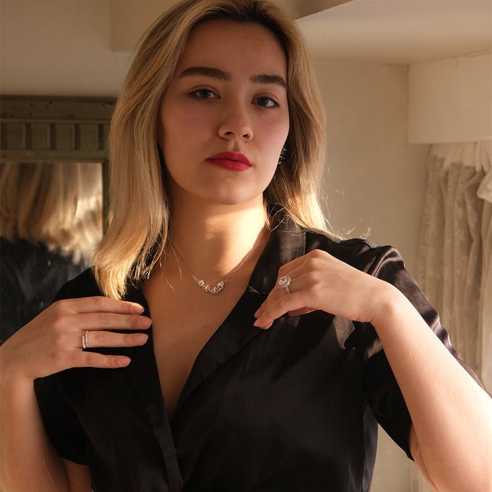 PARA MI ALMA GEMELA:Collar de corazón de la suerte CON SEIS ROSAS